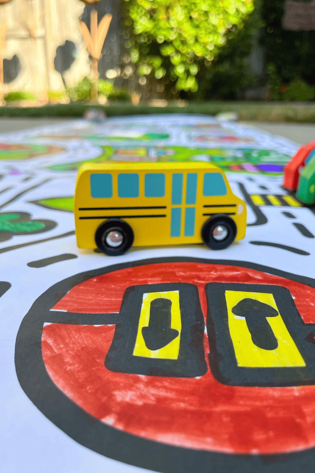 City Theme Giant Coloring Banner - Friends Art Lab