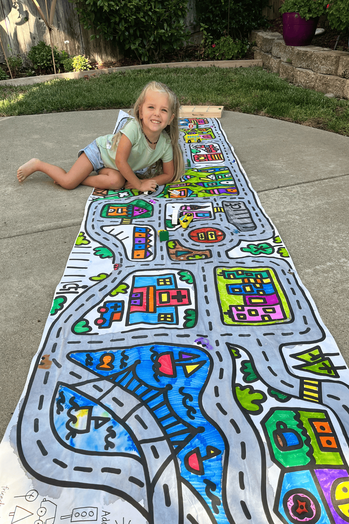 City Theme Giant Coloring Banner - Friends Art Lab
