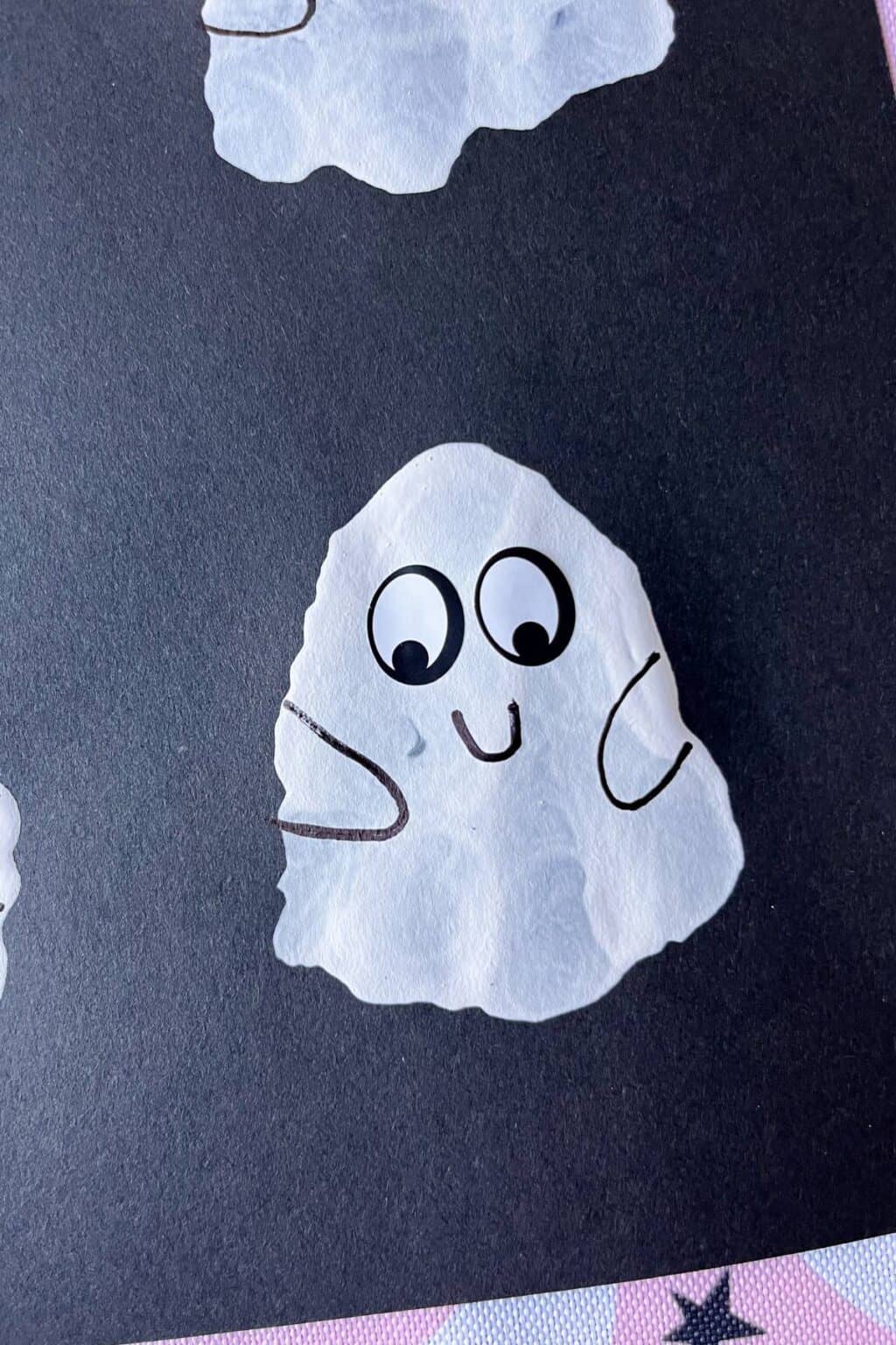 Blow Paint Ghosts - Easy Preschool Halloween Craft - Friends Art Lab