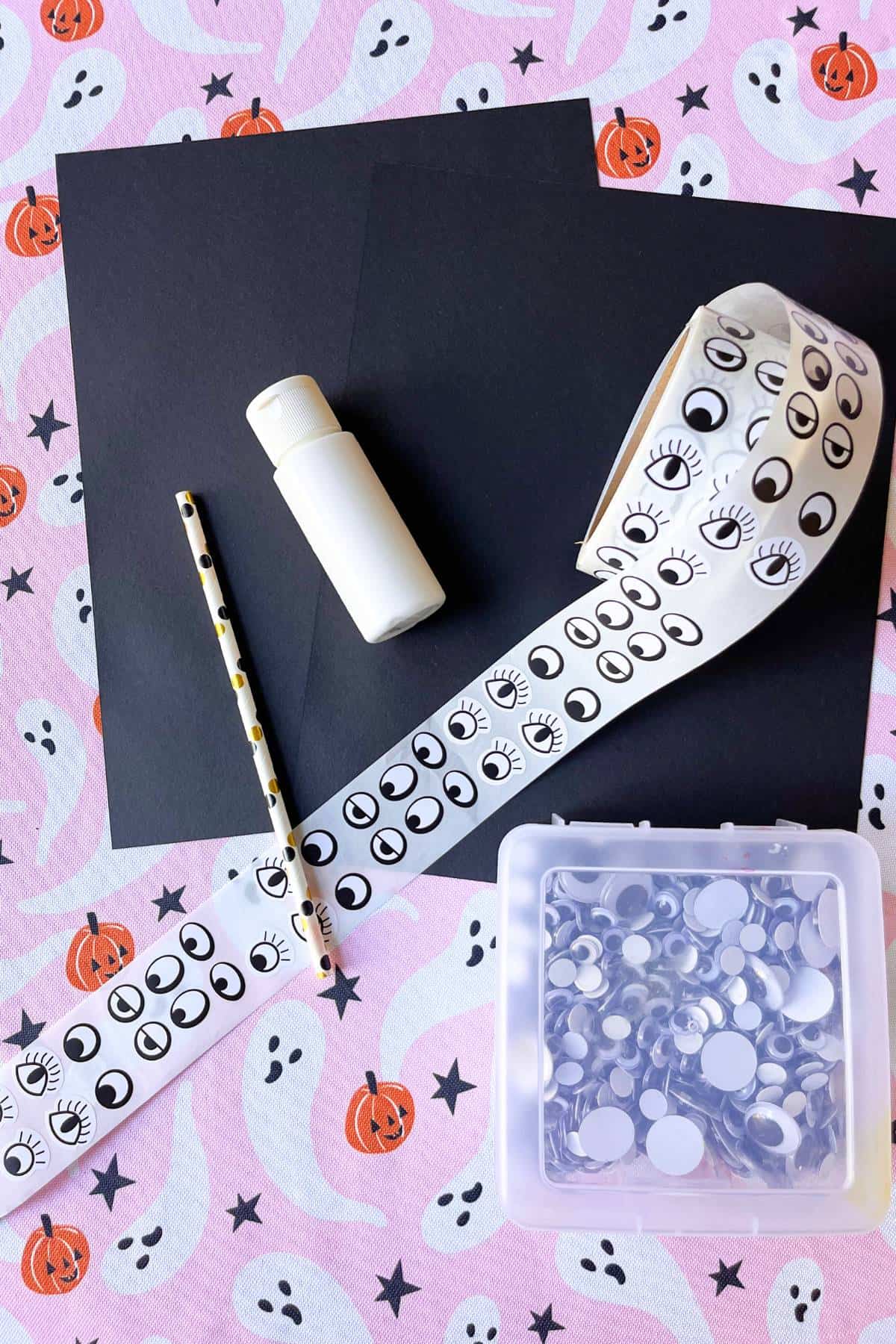 Blow Paint Ghosts - Easy Preschool Halloween Craft - Friends Art Lab