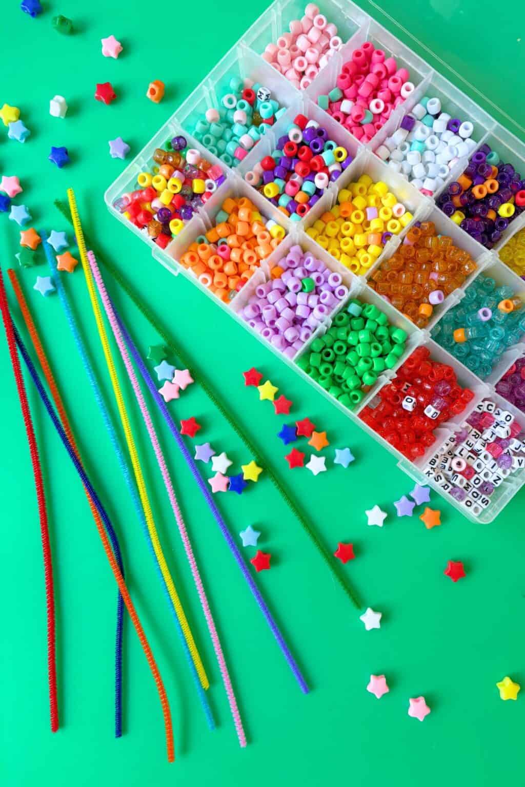 Pipe cleaner bubble wands for kids - Friends Art Lab