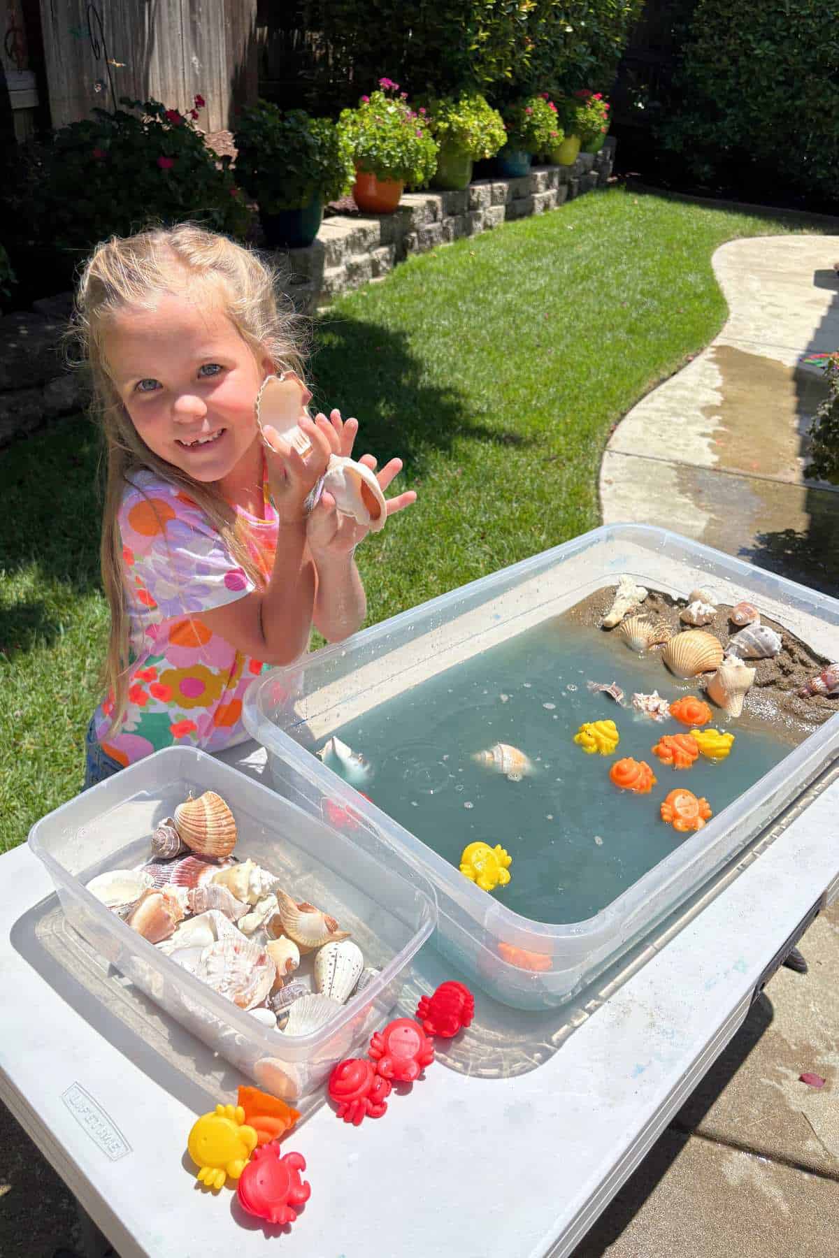 How to Make a Beach Sensory Bin for Preschoolers - Friends Art Lab
